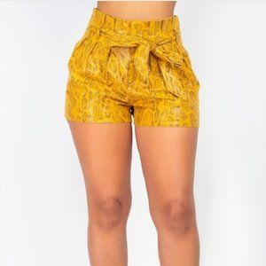 Sunshine Cheetah Blast! Shorts